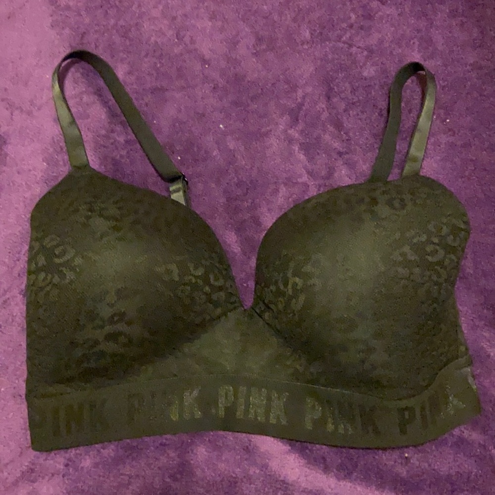 NWOT VS PINK Wireless Lightly Lined Bra